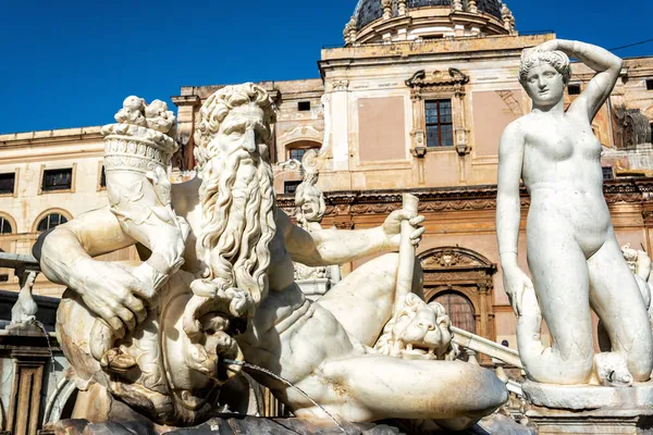 Detalles Fuente Pretoria Palermo Italia — Foto de Stock