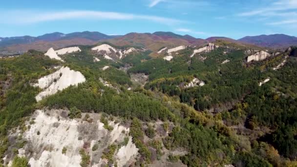 Πετώντας Πάνω Από Βουνά Πιρίν Κοντά Στο Μέλνικ Της Βουλγαρίας — Αρχείο Βίντεο