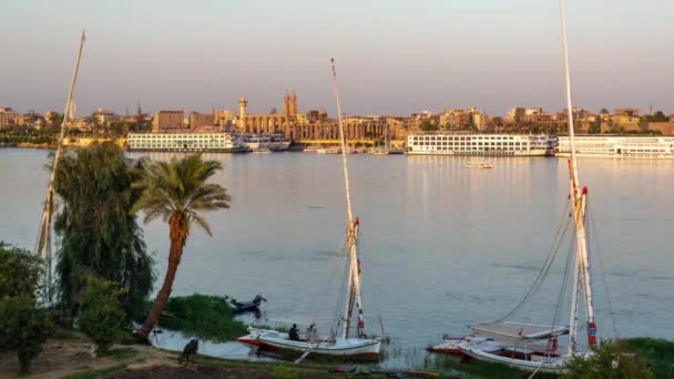 Piękny Dzień Nocy Timelapse Nilu Rzeki Luksorze Egipt Luxor Temple — Wideo stockowe
