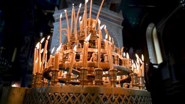 Close Beeld Van Kaarsen Branden Een Grieks Orthodoxe Kerk — Stockvideo