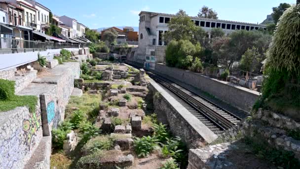 Atenas Grécia Outubro 2021 Comboio Que Passa Pelo Centro Atenas — Vídeo de Stock