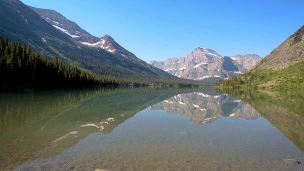 Tranquilas Relajantes Vistas Del Lago Josephine Parque Nacional Glaciar Montana — Vídeo de stock