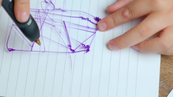 用3D铅笔画可爱的孩子的手 教育业余技术概念 — 图库视频影像