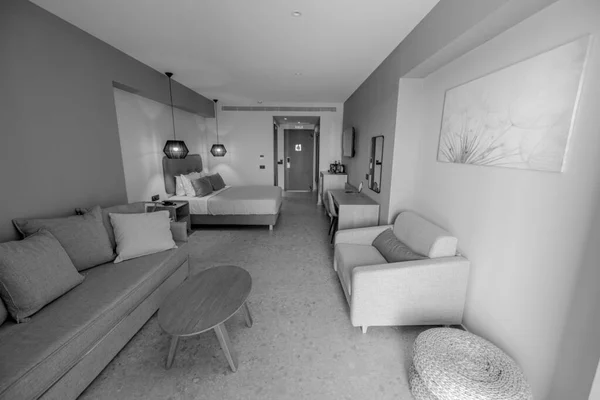 Vista Interior Preto Branco Quarto Hotel Contemporâneo Grécia Nea Potidaea — Fotografia de Stock