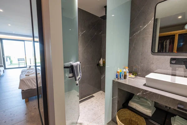 Bella Vista Sull Interno Una Camera Albergo Hotel Con Bagno — Foto Stock