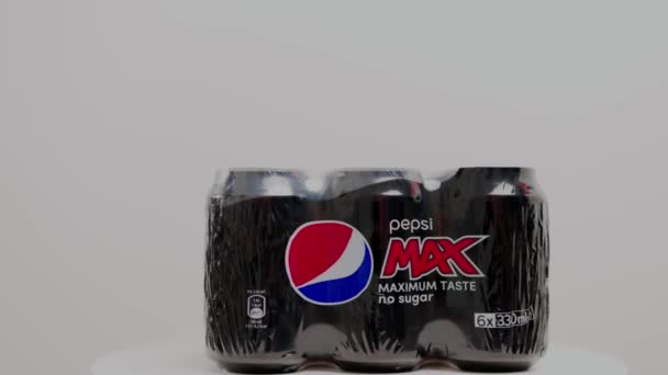 Красивый Вид Пепси Кола Сахар Упаковки Изолированы Белом Фоне Швеция — стоковое видео
