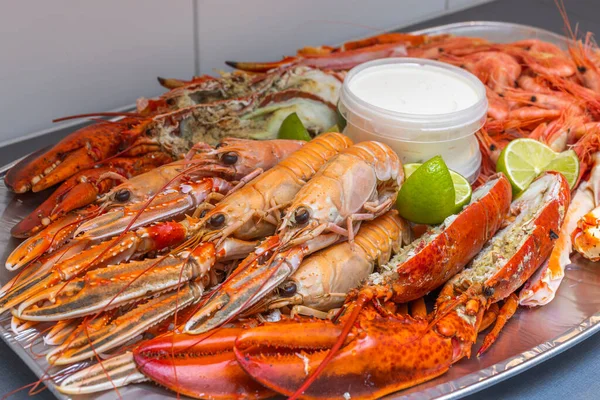 Close Uitzicht Kleurrijke Schaal Zeevruchten Gezond Eten Concept — Stockfoto