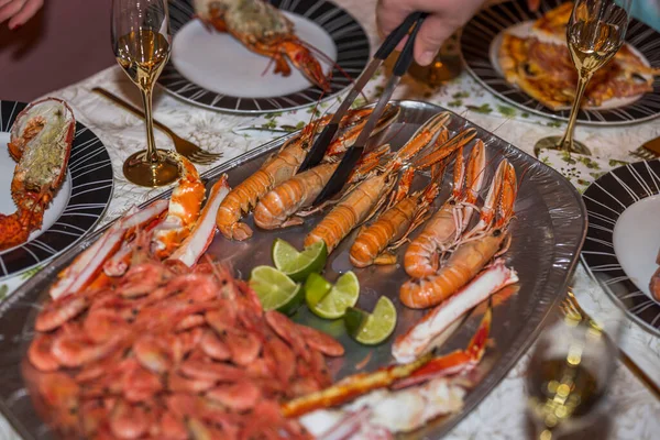 Close View Man Who Lays Out Seafood Dishes Plates Table — Stock Photo, Image