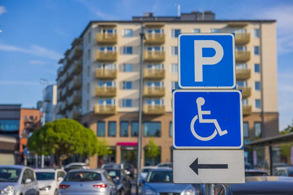 Widok Bliska Parking Dla Osób Niepełnosprawnych Znak Szwecja — Zdjęcie stockowe