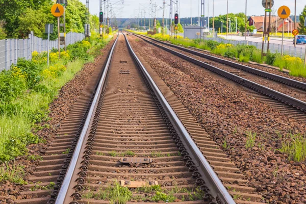 Yaz Günü Şehrin Güzel Demiryolu Manzarası Ulaşım Kavramı Arka Planı — Stok fotoğraf