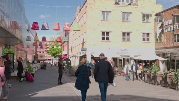 Beautiful View Shopping Street City Center Sunny Day Sweden Uppsala — Stock Video