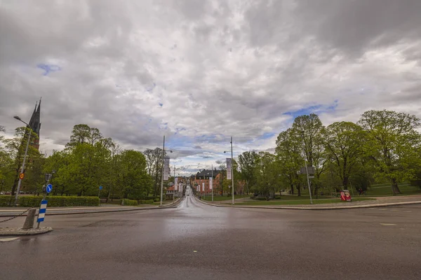 Prachtig Panoramisch Uitzicht Weg Naar Het Centrum Bedekt Met Bewolkte — Stockfoto