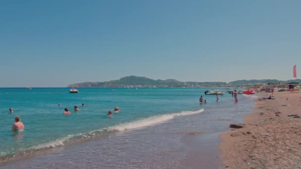 Beautiful View Sea Coast Landscape Tourists Beach Sunny Day Turquoise — Stockvideo