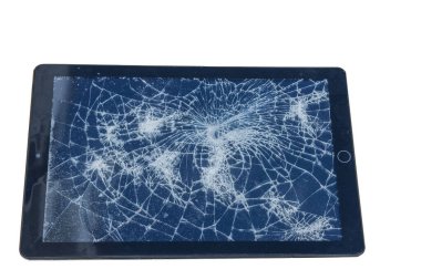 Hasarlı ekranı beyaz arkaplanda izole edilmiş elektronik tabletin görüntüsünü kapat. 