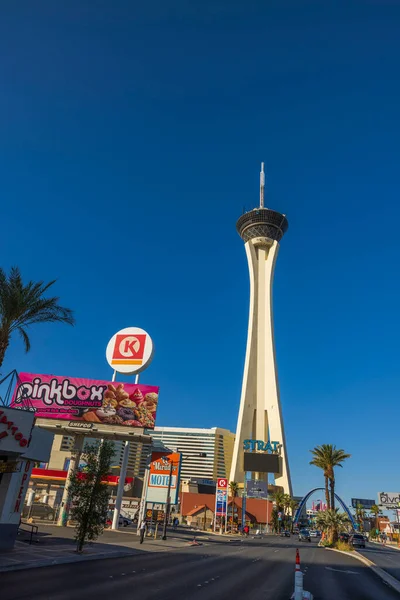 Beautiful View Main Tower Strat Hotel Blue Sky Background Vegas — Stock Photo, Image
