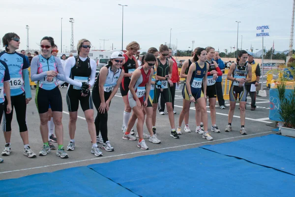 Group of women at the starting line of a race — Stock Photo, Image