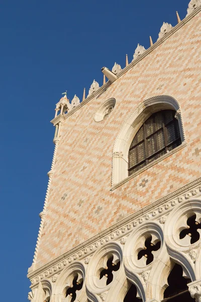 Vévodský palác v Benátkách (Itálie) — Stock fotografie