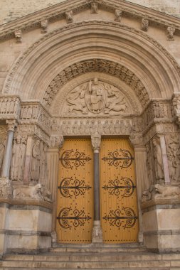 St trophime portal detay (arles, Fransa)