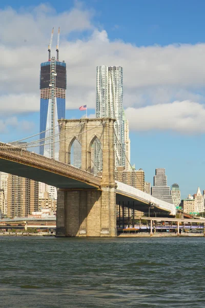Brooklyn híd és Manhattan (New York City ) — Stock Fotó