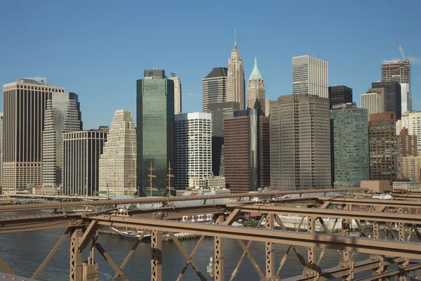 Dolní manhattan z brooklynského mostu — Stock fotografie