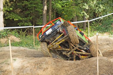 Off-Road araç devirme