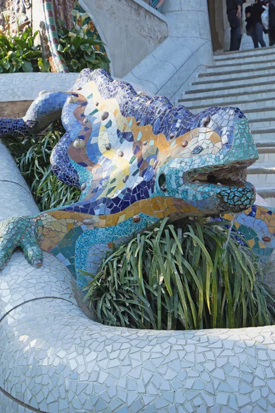 Ceramic sculptures at Parc Guell in Barcelona — Stock Photo, Image