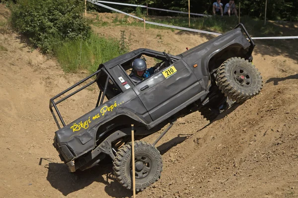 Preto off road carro — Fotografia de Stock