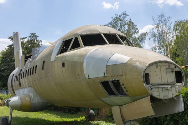 Old Abandoned Airplane Wreckage Vintage Green Aeroplane Wreck — Stock Photo, Image