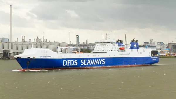 Blue cargoship in Rotterdam — Stock Photo, Image