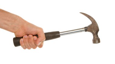 adam eski bir metal çekiç tutma