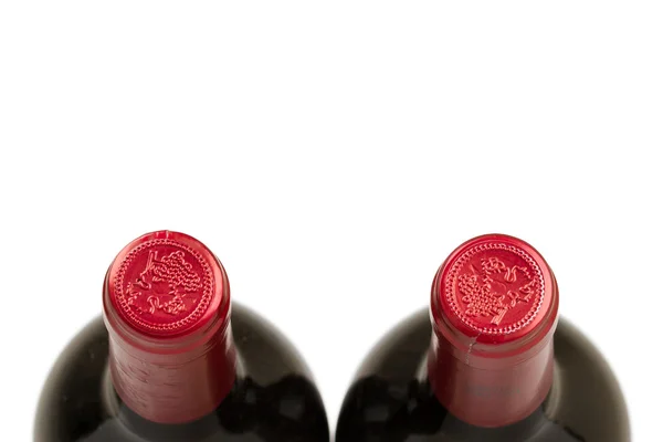 Dvě láhve vína, samostatný — Stock fotografie
