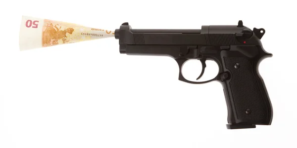 Półautomatyczny pistolet z 50 euro na białym tle — Zdjęcie stockowe