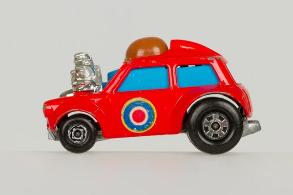 Carro de brinquedo muito velho (1970 ) — Fotografia de Stock