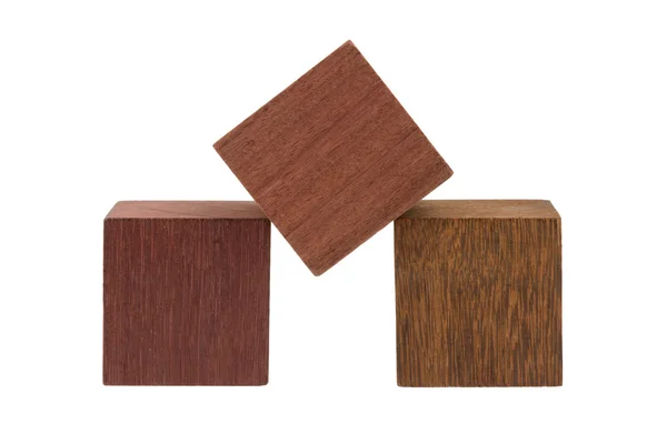 Diversi vecchi cubi di legno, utilizzati dai bambini per la costruzione — Foto Stock