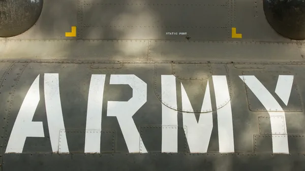 Texto em um antigo avião de guerra do Vietnã exibido em Saigon — Fotografia de Stock
