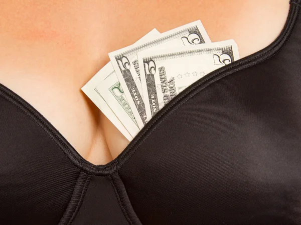 Conceito - mulher com dinheiro em sutiã — Fotografia de Stock