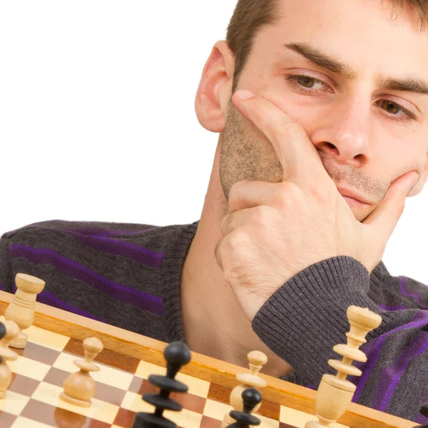 Chessboard dengan putus asa manusia berpikir tentang strategi catur, iso — Stok Foto