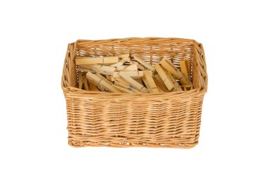 sepeti ahşap clothespins ile