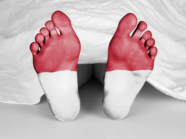 Dead body under a white sheet — Stock Photo, Image
