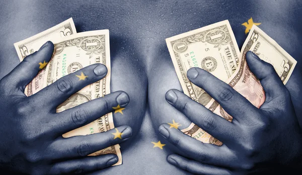 Sweaty girl covered her breast with money, flag of Alaska — Stock Photo, Image