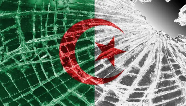 破碎的玻璃或冰与旗子，阿尔及利亚 — 图库照片