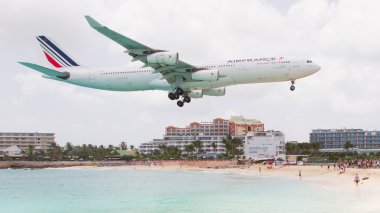 St martin, Antilleri - 19 Temmuz: turizm ofisi ve air france