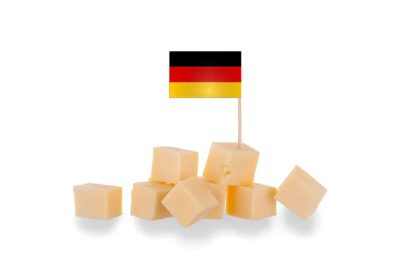 Trozos de queso aislados sobre un fondo blanco —  Fotos de Stock