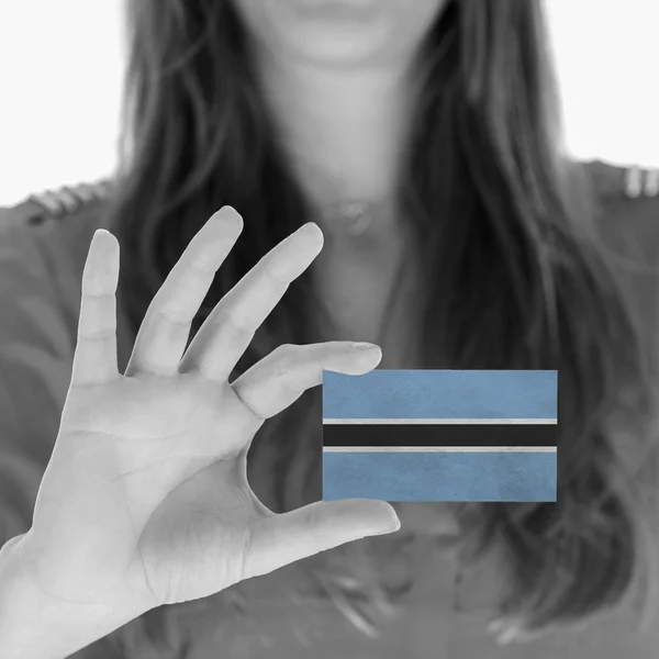 Iş kartı gösteren kadın — Stok fotoğraf