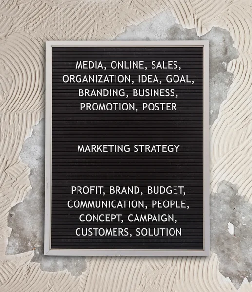 Conceito de estratégia de marketing em letras plásticas no menu muito antigo b — Fotografia de Stock