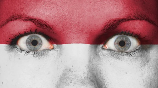 Augen zu und durch mit Flagge — Stockfoto