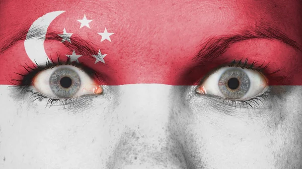 Augen zu und durch mit Flagge — Stockfoto