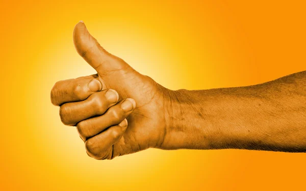 Oude vrouw met artritis geven de duimen omhoog teken — Stockfoto