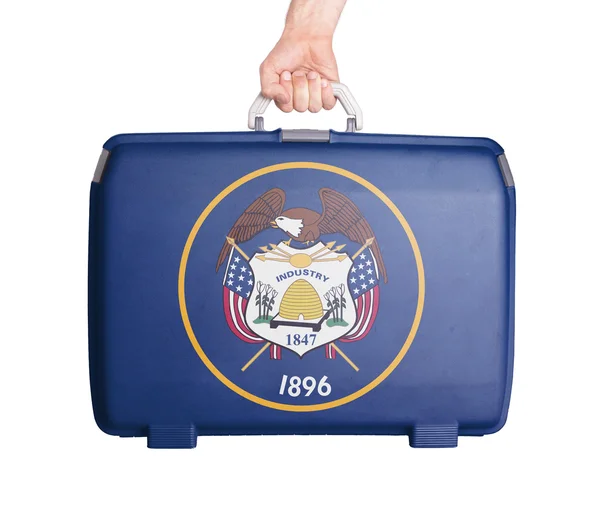 Używane walizka z tworzywa sztucznego z plamy i rysy — Zdjęcie stockowe