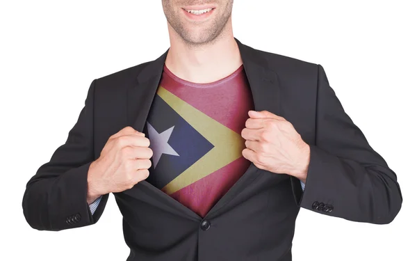 Costume d'ouverture homme d'affaires pour révéler chemise avec drapeau — Photo